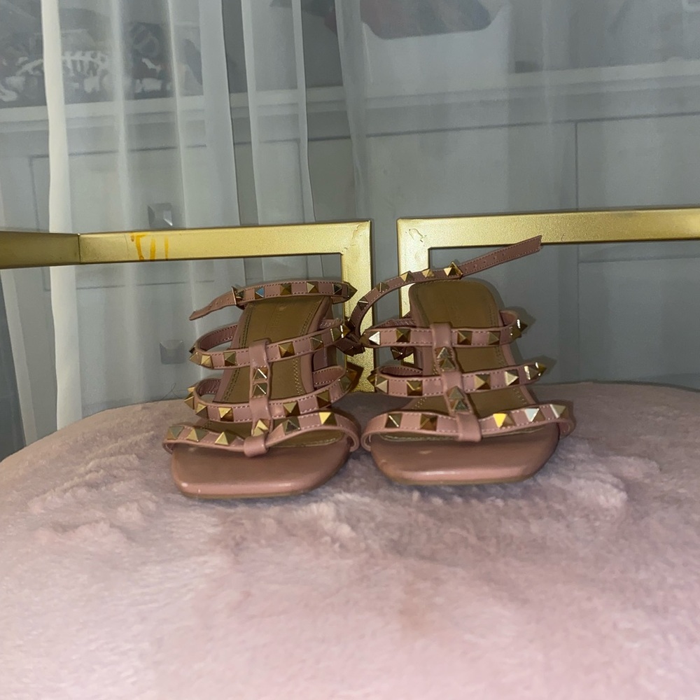 WIDE FIT PINK STUDDED SANDALS - Picture 2 of 2